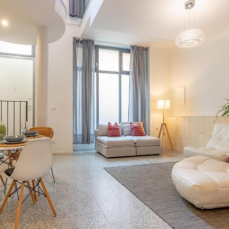 Moderno Loft A Due Passi Dal Lago Leilighet Torno Eksteriør bilde